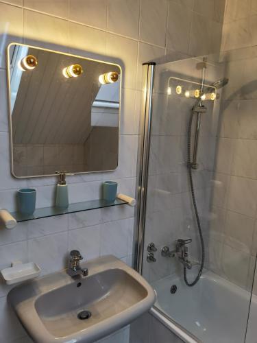 Un baño de ATMOSPHERE Apartments