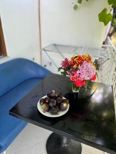 Makanan di atau berdekatan rumah percutian