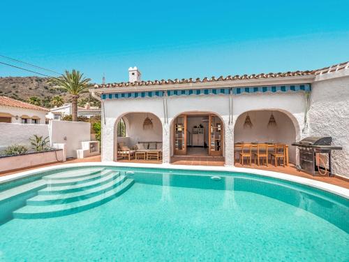 Villa in mediterranean style with private pool