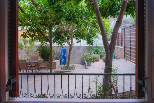 Κήπος έξω από το John's House - Chorto Pelion