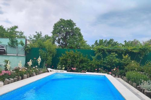 Quiet guest house in Kharberd