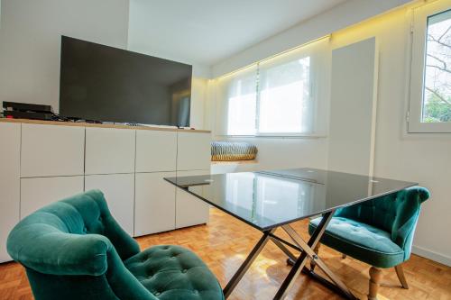 Elegant Escape in Paris 14th