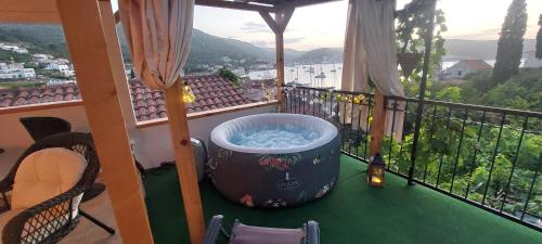 Panoramic view with jacuzzi