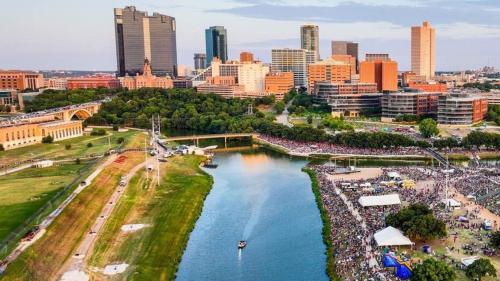 Nespecifikovaný výhled na destinaci Fort Worth nebo výhled na město při pohledu z hotelu