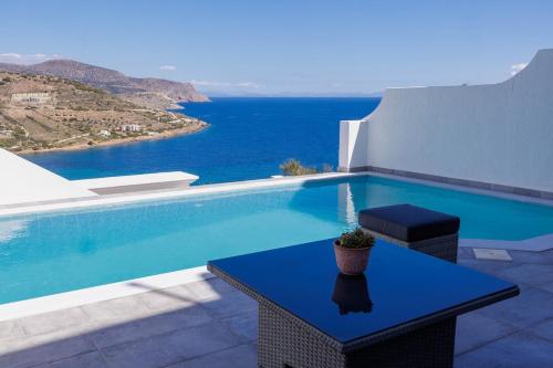 Πισίνα στο ή κοντά στο white Paradise - luxury Villa