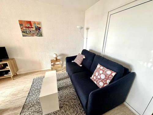 Photo de la galerie de l'établissement Appartement T2 vue mer parking Six Fours Sanary, à Six-Fours-les-Plages