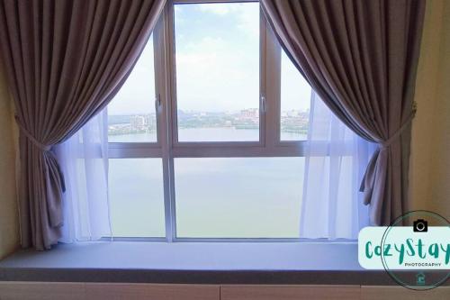 Φωτογραφία από το άλμπουμ του Puchong Skylake Lake-view Condo 3-6pax σε Puchong