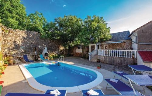 Amazing,full privacy holiday home with swimming pool l & hot tub