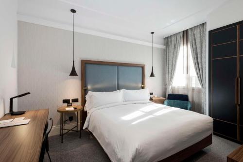 DoubleTree by Hilton Madrid-Prado Image