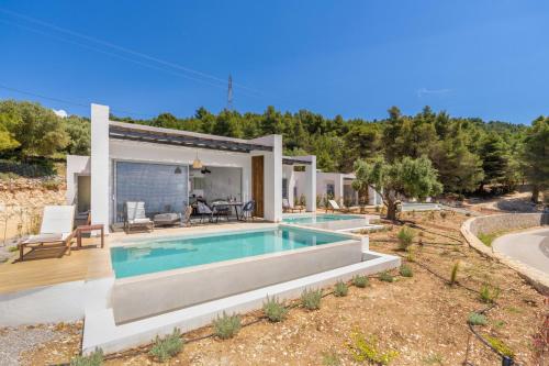 Mellamare Luxury Suites