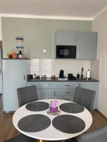 AZUR Panoráma Apartman 8226 Alsóörs, Endrődi Sándor utca 31-1. 4. kép - 3