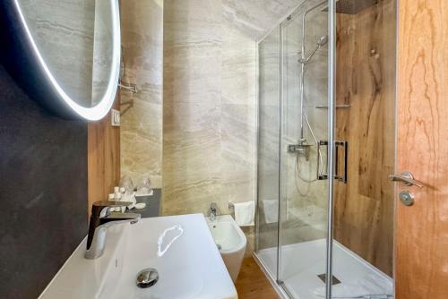 Koupelna v ubytování Torreluz SUITES