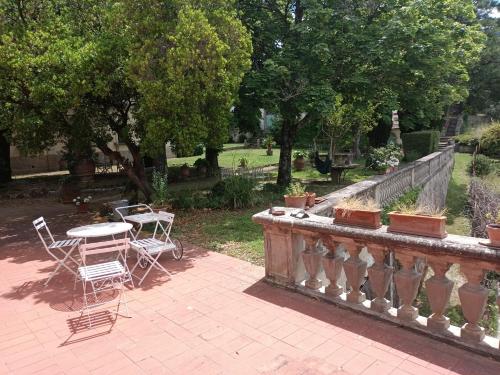 Ein Garten an der Unterkunft The room on the terrace