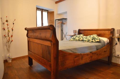 Cascina D'Oltralpeにあるベッド