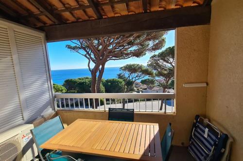 Vue mer appartement ,Plage la nartelle,avec loggia, sainte-maxime, France
