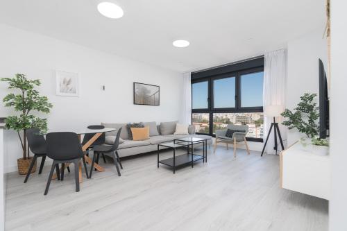 Málaga Urban Sky 12º