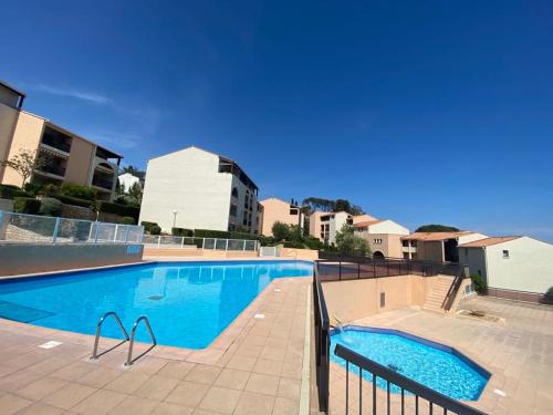 Photo de la galerie de l'établissement appartement 3 piscines accès direct plage, à Roquebrune-sur Argens