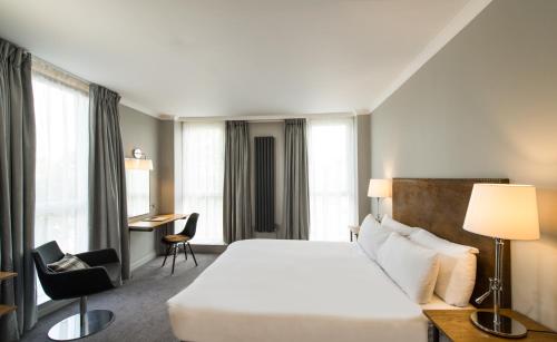 Gallery image of Glasgow West Hotel by Compass Hospitality in Glasgow