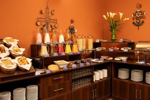 Makanan di atau berdekatan hotel