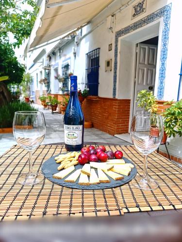 Típico y pintoresco patio de vecinos, con encanto