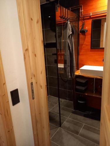 Explorer's Lodge & Campingにあるバスルーム