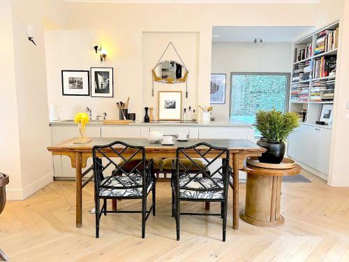 Photo de la galerie de l'établissement L'appartement Luxembourg, à Paris