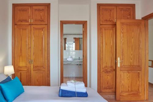 Villa María del Mar 2 Minutes to supermarkets, 10 minutes to Marina Rubicón, Pool, High Speed WiFi