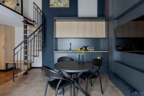 Una cocina o cocineta en Tulip Residence & Spa Hotel