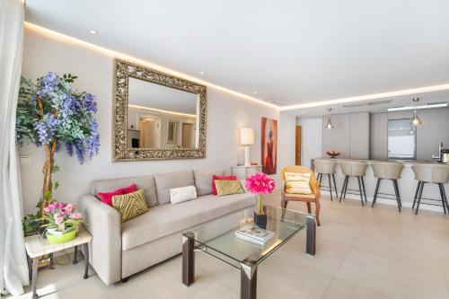 Elegant Marbella Beachside