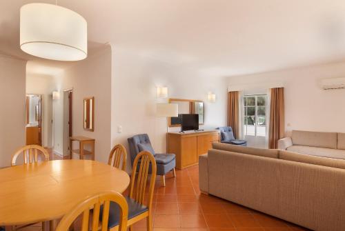 Χώρος καθιστικού στο TURIM Estrela do Vau Hotel