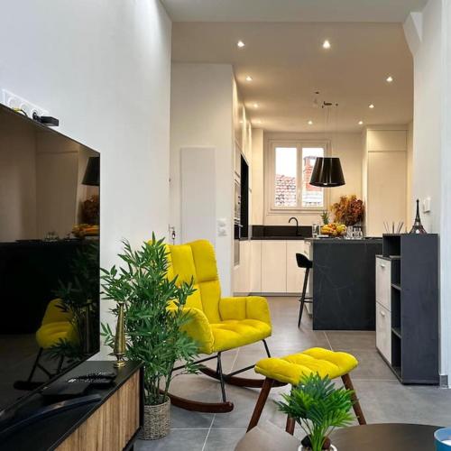 Chic Renovated Home - Nice Libération - Entire 2BR 2BA Apartment or Private Rooms with Private Bathrooms - AC and Garage on request