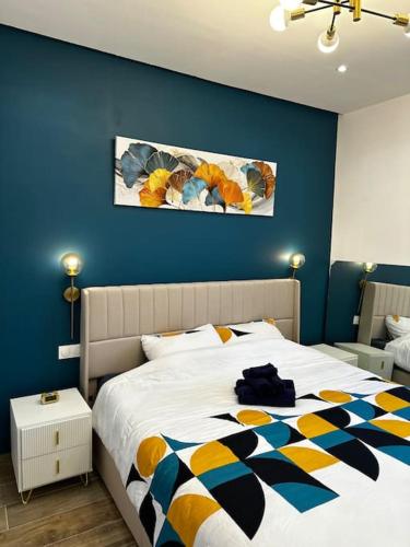 Chic Renovated Home - Nice Libération - Entire 2BR 2BA Apartment or Private Rooms with Private Bathrooms - AC and Garage on request