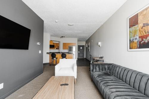 TV a/nebo společenská místnost v ubytování Premier Residence - Fort McMurray