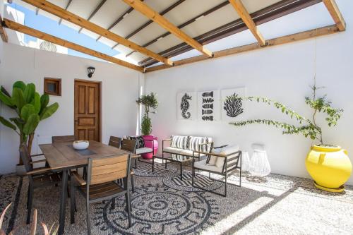 Χώρος καθιστικού στο Villa Sakura