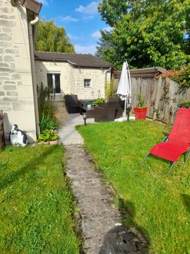 Maison à 20 min de Paris et liaison CDG (transports à 5 min à pied)