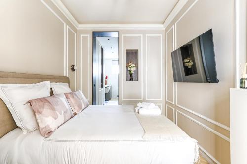 Luxury and Design Studio Invalides