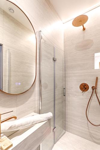 Luxury and Design Studio Invalides