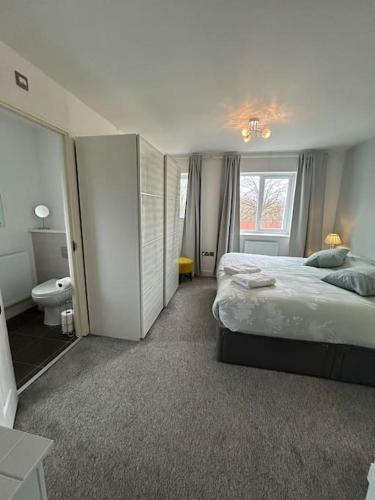 Gallery image of 3-bedroom house close to city centre in Manchester