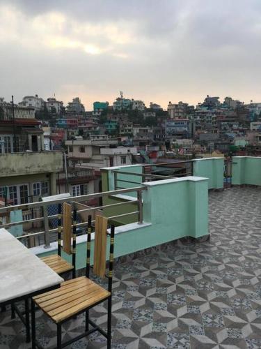 Balkón nebo terasa v ubytování Expediya Holiday House - Full Furnish 2 BHK Roof Top Flat in Kathmandu