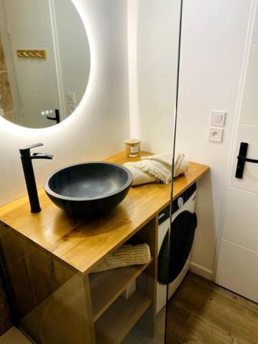 Photo de la galerie de l'établissement magnifique Studio calais plage Parking gratuit, à Calais