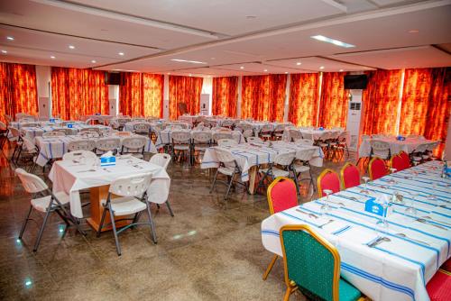 Un restaurant sau alt loc unde se poate mânca la Hôtel Printemps Katana
