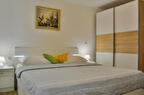 Apartment Bela