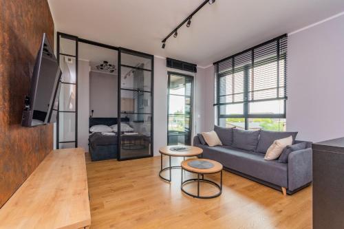 Doki - Black & White by Grand Apartments