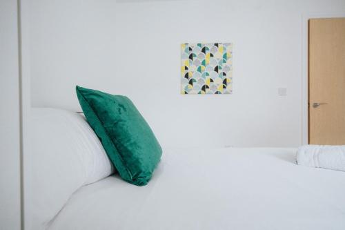 Cama o camas de una habitación en The Point , 2 Bed, Parking - Pass the Keys