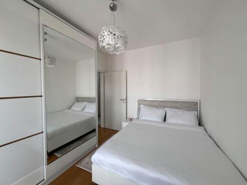 Llit o llits en una habitació de Ray Apartments