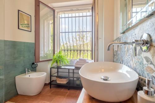 Koupelna v ubytování Villa Elighe