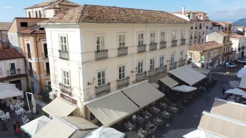 El edificio en el que está el hotel