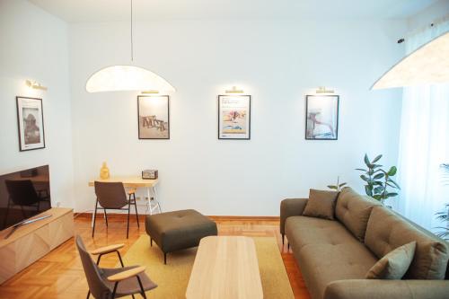 Head over Heels Apartment
