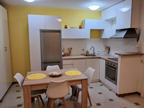 Gallery image of Apartman - Fontana (Rafailovici) in Rafailovici