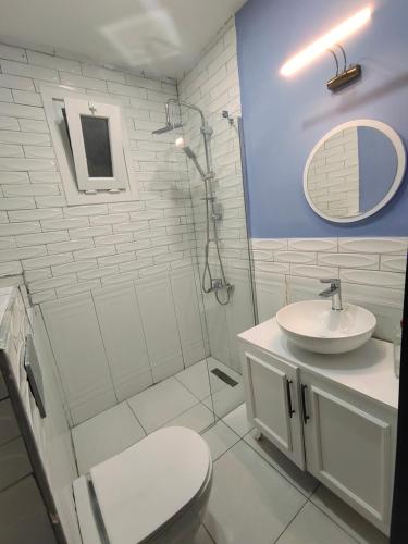 Koupelna v ubytování 2BR house near Hilton bosphorus otel #2